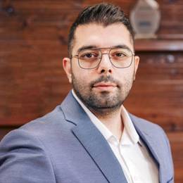 丰田(TM.US)本田(HMC.US)面临政策挑战：125亿美元汽车关税悬而未决，涨价决策风险重重